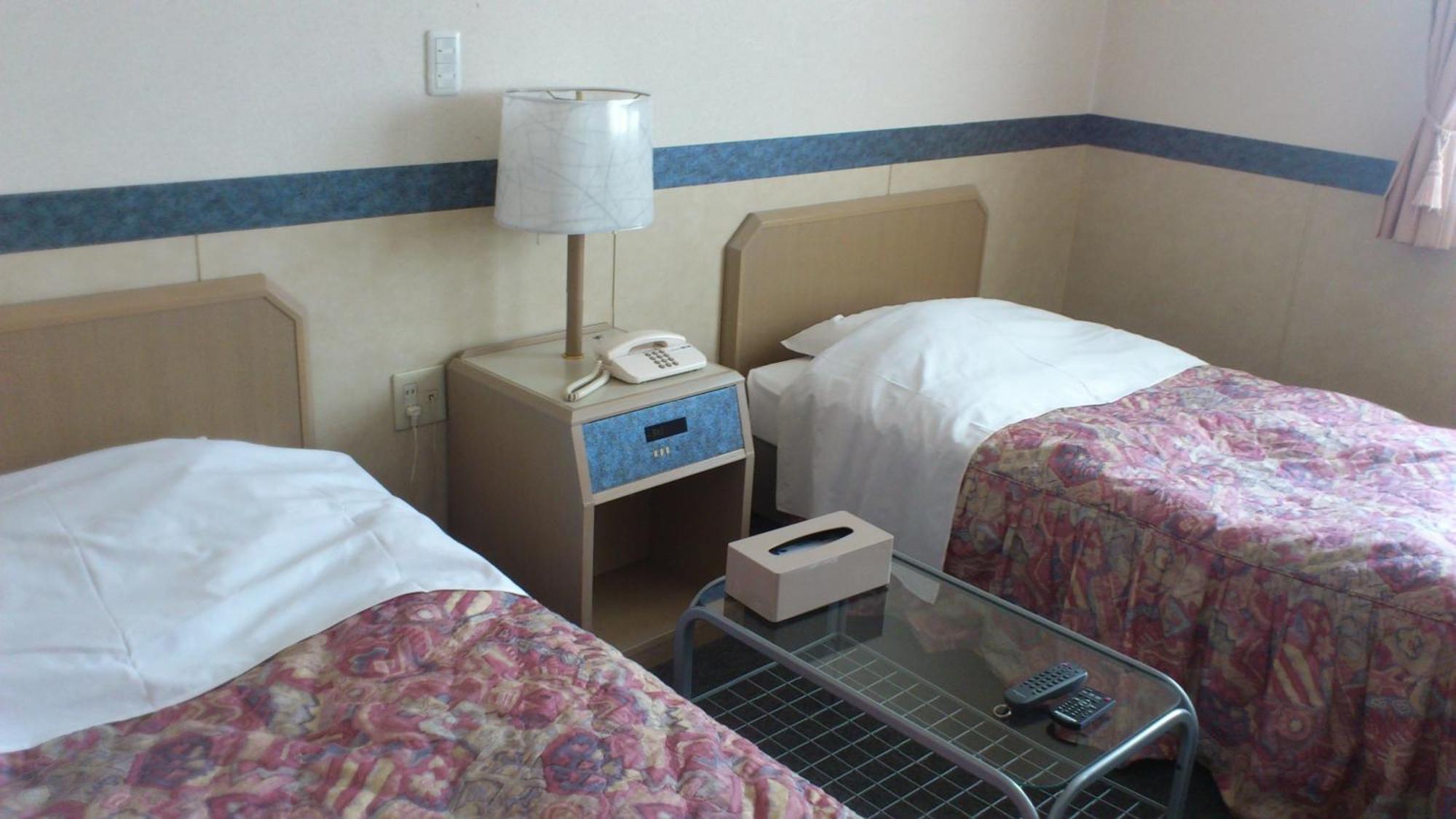 Business Hotel Motonakano Tomakomai Esterno foto